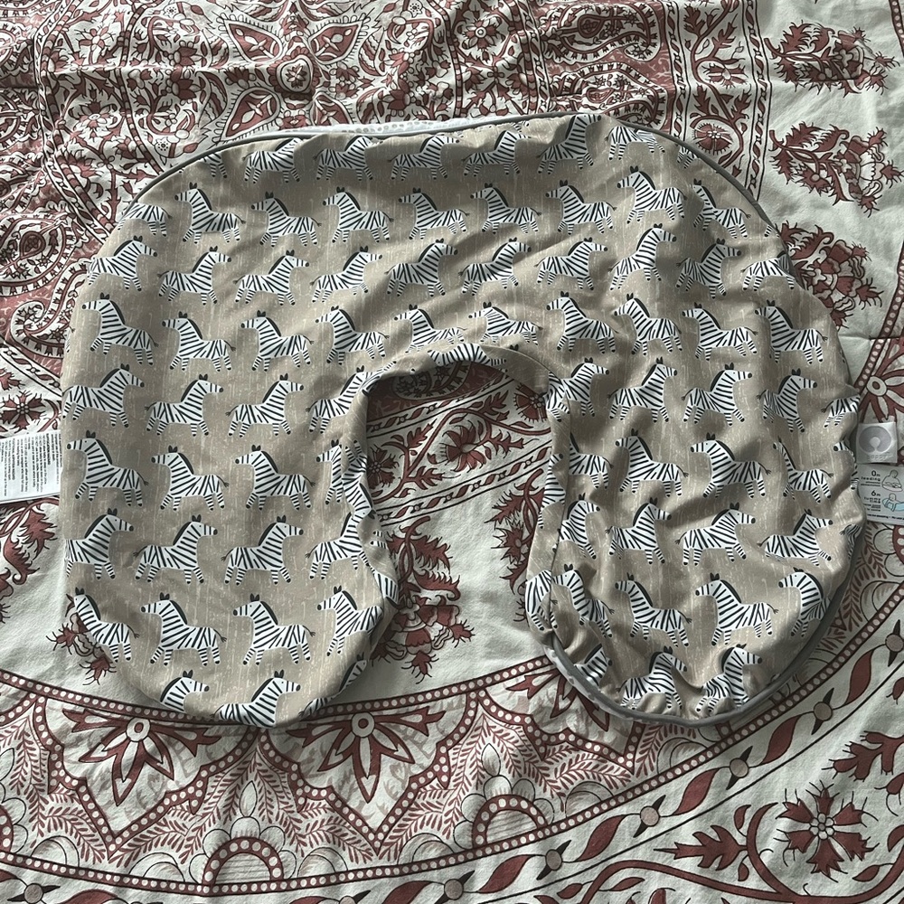 Boppy Premium Cover